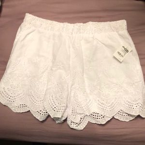 Eyelet White Shirts Size Large